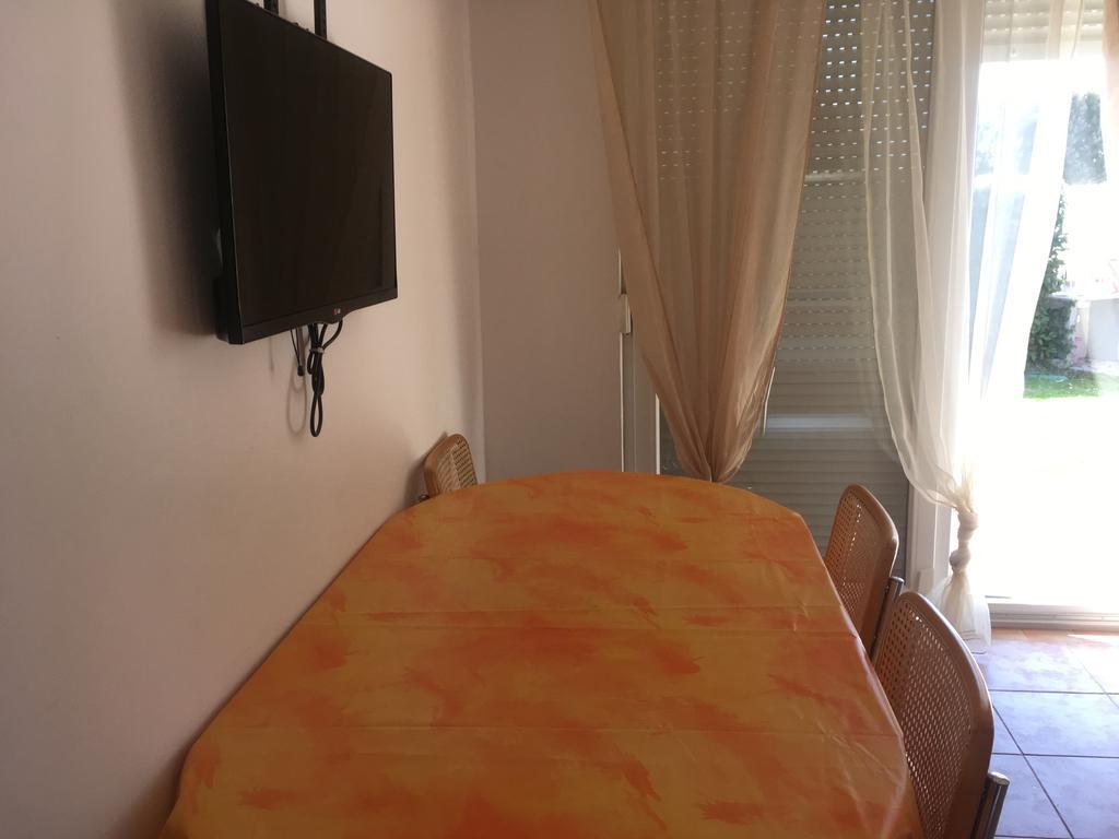 אומאג Apartments Lungomare מראה חיצוני תמונה